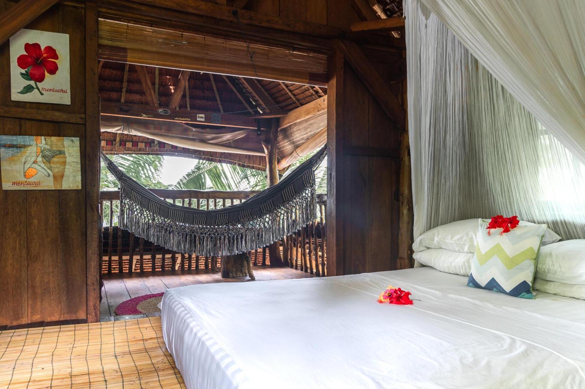 Mentawai Surf Camp Hotel Muarasiberut Bagian luar foto